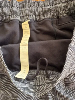 Lululemon Shorts thumbnail 4