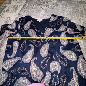 LOFT Outlet Women’s Medium Paisley Blouse Navy Floral Button Front Long Sleeve Peplum thumbnail 5