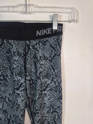 Nike Pro Heights Vixen Capri Leggings XS thumbnail 2