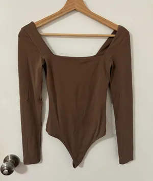 Babaton contour long sleeve bodysuit thumbnail 1