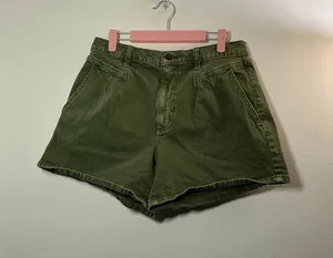 Universal Thread Olive Green High Rise Midi Shorts Size 10/30r thumbnail 1