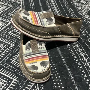 Women’s  Slip ons thumbnail 1