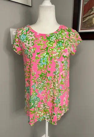 Lilly Pulitzer Southern Charm Betsey Top Etta Short sleeve scoop size Small thumbnail 1