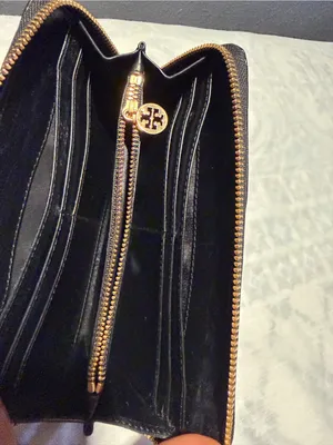 Tory Burch Black Patent Embossed Zip Around Wallet thumbnail 4