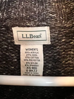 L.L. Bean Women’s Cable Knit Turtleneck Wool Cardigan Sweater Long Sleeve thumbnail 2