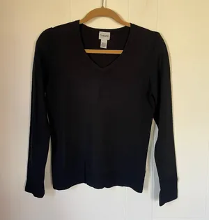 Chico’s Silk Blend Knit Sweater black v-neck classic minimalist women’s size 0 thumbnail 3