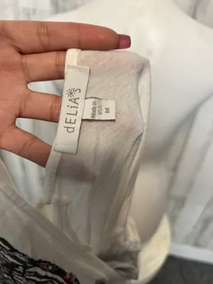 White Tank Top Size M thumbnail 4