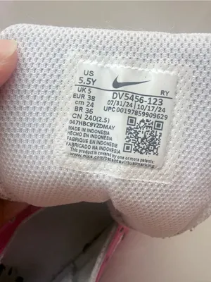 Nike Kids White and Pink Low-Top Sneakers thumbnail 6