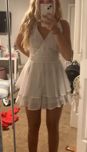 Boutique White Dress Size M thumbnail 1