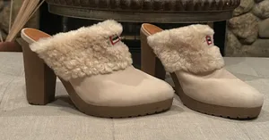 Hunter Creme Fur Clog Mules Size 8 thumbnail 1