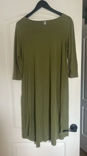 Zenana Outfitters Olive Green Long Sleeve Midi Dress thumbnail 1