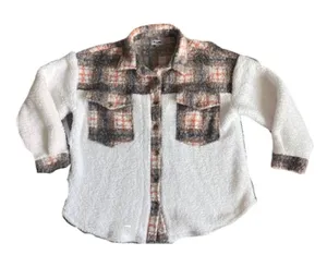 Prissy Jane oversized shacket xl plaid contrast fuzzy Sherpa jacket thumbnail 1
