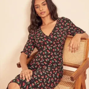 Reformation Alia Cherry Print Midi Dress Black V-Neck Ruffle Size 4 thumbnail 4