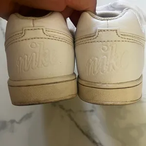 Nike Shoes sz 6.5 thumbnail 4