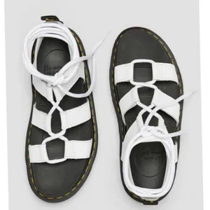 - Dr. Martens Sandals | Nartilla Leather Size 9 SH 2 thumbnail 3