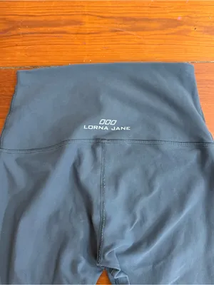 Lorna Jane Ankle Biter Grey Mesh Athletic Gym Leggings Sz S 💚🍄 thumbnail 4