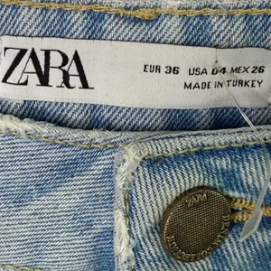 ZARA Vintage Relaxed Style High Rise Wide Leg Raw Hem Casual Cotton Jean 4 Blue thumbnail 5