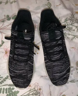 Adidas shoes thumbnail 2
