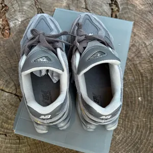 New model new balance 9060 aged version men’s sneakers shoes size 4 thumbnail 6