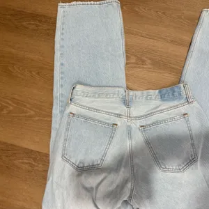 NEW ABERCROMBIE AND FITCH jeans size 4 thumbnail 13