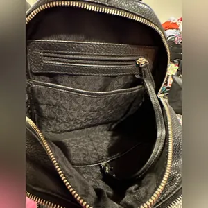 Michael Kors Rhea BLACK PEBBLE Leather Casual Backpack Goldtone Details thumbnail 7