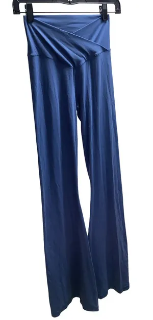 Aerie Offline Size Medium Blue Women's High-Waist Flared Leg Active Pants. thumbnail 1