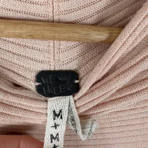 Free People Womens Medium Top Sweater Ribbed Sweater Stretch Long‎ Sleeve Cutout thumbnail 7