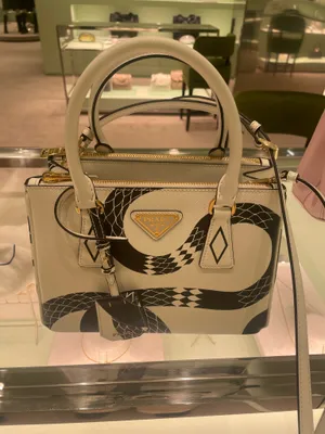 Prada white leather bag with black snack  thumbnail 2