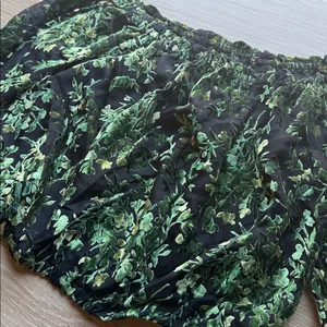 BY ANTHROPOLOGIE Off-Shoulder Burnout Velvet Blouse Green Floral Sz XLarge thumbnail 6