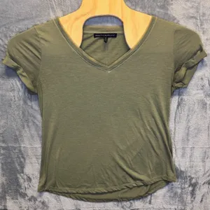 2186 | White House Black Market Slub Knit V-Neck Tee Olive Green Women M thumbnail 1