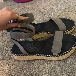 OTBT Sandals thumbnail 1