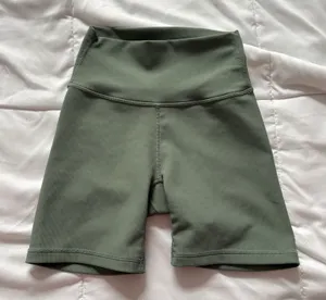 Wilo the Label Bike Shorts Spandex Womens Xs Green Yoga‎ Activewear Gym Running thumbnail 1