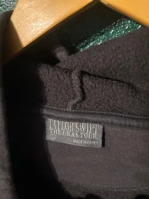 Taylor Swift Eras Tour Hoodie LARGE thumbnail 3