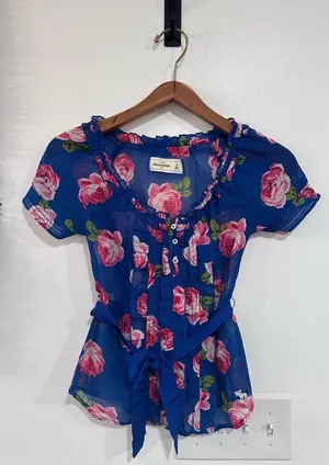 Abercrombie & Fitch Y2K Sheer Floral Short Sleeve Blouse Ruffle Size XS thumbnail 1