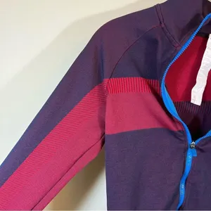 Fabletics Tory‎ Cropped Seamless Jacket in Deep Navy / Haute Red / Lake Small thumbnail 6
