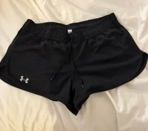 Under Armour Shorts thumbnail 1