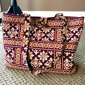 Vera Bradley Retired Medallion Burgundy Scroll Purse thumbnail 2