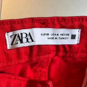 Zara mid rise straight jeans thumbnail 5