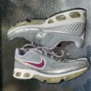 2008 ⚡Nike Max Air US size 10 Running Sneakers Shoes 318163-051 thumbnail 4