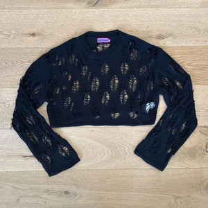 Edikted - Clover Slashed Crop Sweater in Black thumbnail 1
