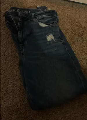 American Eagle ripped jeans thumbnail 1