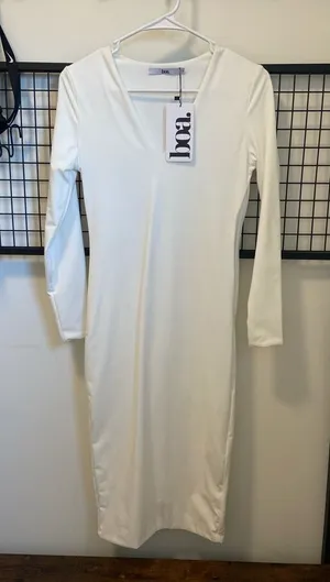 NWT | BOA women’s long sleeve v-neck midi dress‎ — small thumbnail 1