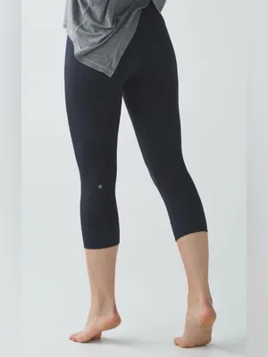 Lululemon Seamless Street Crop Capri Leggings Dark Navy Size 8 thumbnail 2