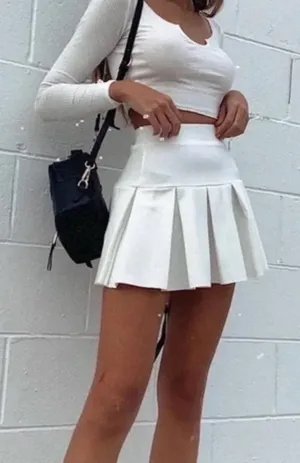 Revolve Lioness Pleated White Mini Skirt XS thumbnail 1