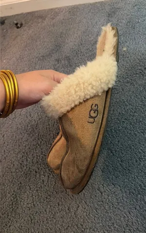 UGG Slippers thumbnail 1