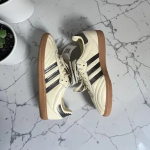 adidas‎ Originals Samba LT W Women's Long Tongue Cream Black Gum Size 6.5 JP6143 thumbnail 4