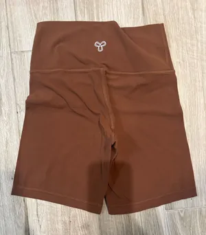 Aritzia TNA Biker Shorts thumbnail 1