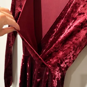 Forever 21 Crushed Velvet Wrap Dress Holiday Christmas Valentines Date Night Feminine Y2K thumbnail 8