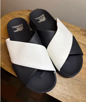 Sorel Roaming Crisscross Slide Sandal Black Leather Platform 10 thumbnail 1