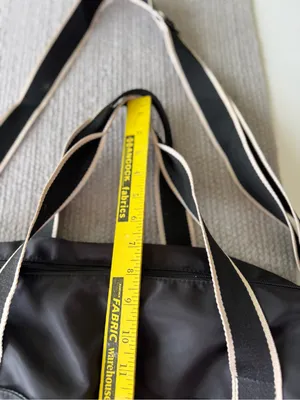 Source Unknown Black Nylon Large Duffle Bag Travel Bag Carry On Shoe Pocket Adjustable Strap thumbnail 8